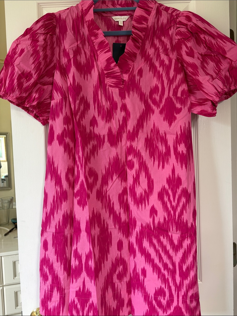 Crown and Ivy Hot Pink Ikat Puff-Sleeve V-Neck Dress